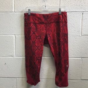 lululemon athletica Pants - Lululemon red & black snakeskin pattern crop sz 10 lululemon athletica Pants - Lululemon red & black snakeskin pattern crop sz 10
